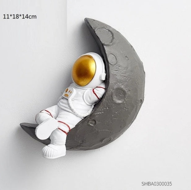 Dwelliy Nordic astronaut wall hanging